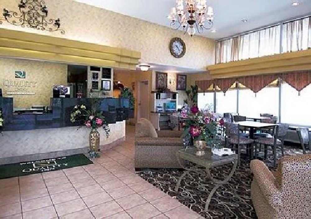 Fairbridge Inn Express ناتشيز، مسيسيبي المطعم الصورة